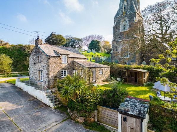 Cottage | Front of property - Dingles Cottage (Wadebridge)