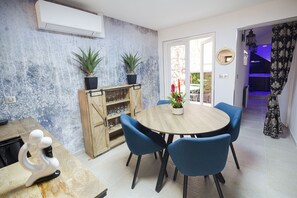 تناول الطعام