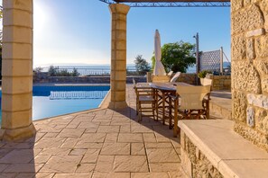 Villa Taigete | Terrace/patio