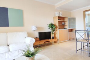 TV - Apartament Estrella del Mar by DENIA COSTA (Dénia)