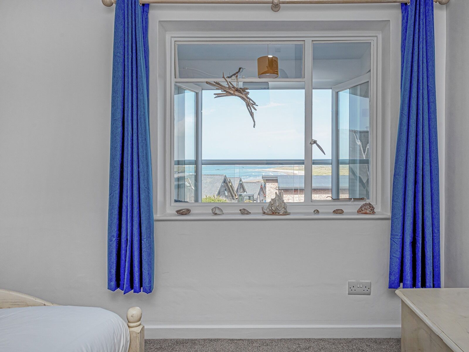 2 bedrooms, iron/ironing board, WiFi (free), bed sheets