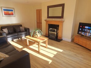 Cottage | Interior - 11 An Seanachai Holiday Homes (Dungarvan)