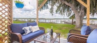 Modern Coastal Escape on Beaufort's Battery Creek