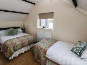 Cottage | 2 bedrooms, individually decorated, individually furnished, free WiFi - Y Cartws (Llandysul)