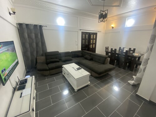 F3 Neuf Saint Michel Chrges Comprises Presence Femme DE Menage