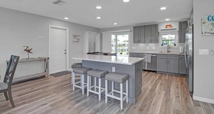 3 Bedroom Home in Punta Gorda Isles with Heated Pool and Canal Access