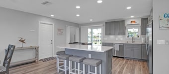 3 Bedroom Home in Punta Gorda Isles with Heated Pool and Canal Access