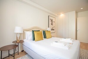 1 slaapkamer, een strijkplank/strijkijzer, wifi, beddengoed