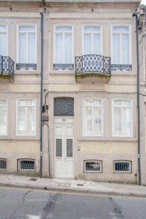 Exterior detail - Liiiving in Porto - Downtown Balcony Studio (Porto)