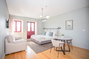 Fer et planche à repasser, Wi-Fi, draps fournis