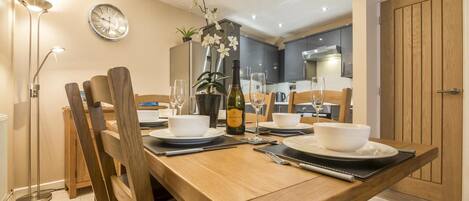 公寓 | 2 間臥室、網路服務