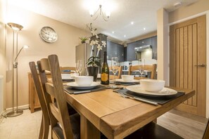 Apartment | 2 bedrooms, Internet - Harry s - 2 Bedroom Holiday Home - Tenby (Tenby)