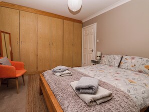 2 habitaciones, decoración personalizada y muebles diferentes 