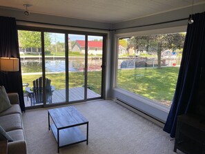 Smart TV, books, computer monitors