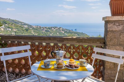 Villa Fedora, with private pool, between Sorrento and Amalfi Coast