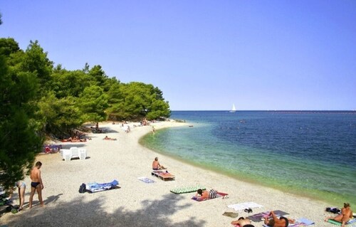 SeaPalace SeaView LoungeResort with hydro hot tube