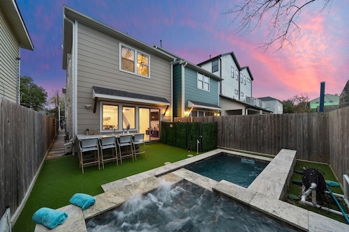 Montrose Retreat | Heated Pool/Spa | King Beds