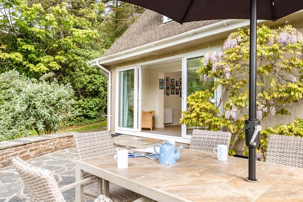 Cottage | Balcony
