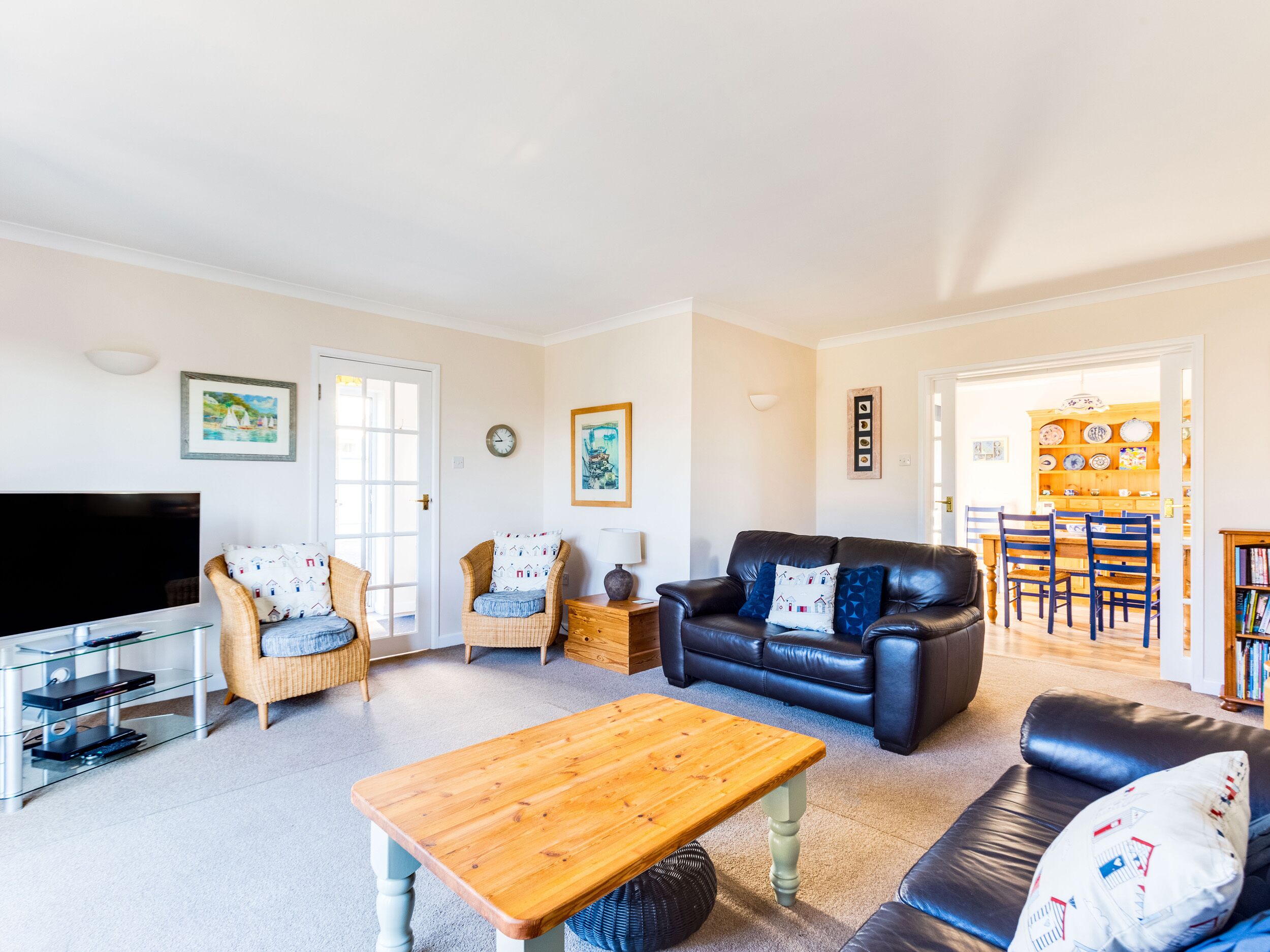 Cottage | Living area | DVD player