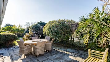 Cottage | Property grounds