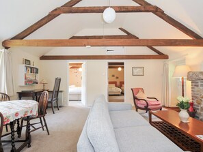 Cottage | Living area