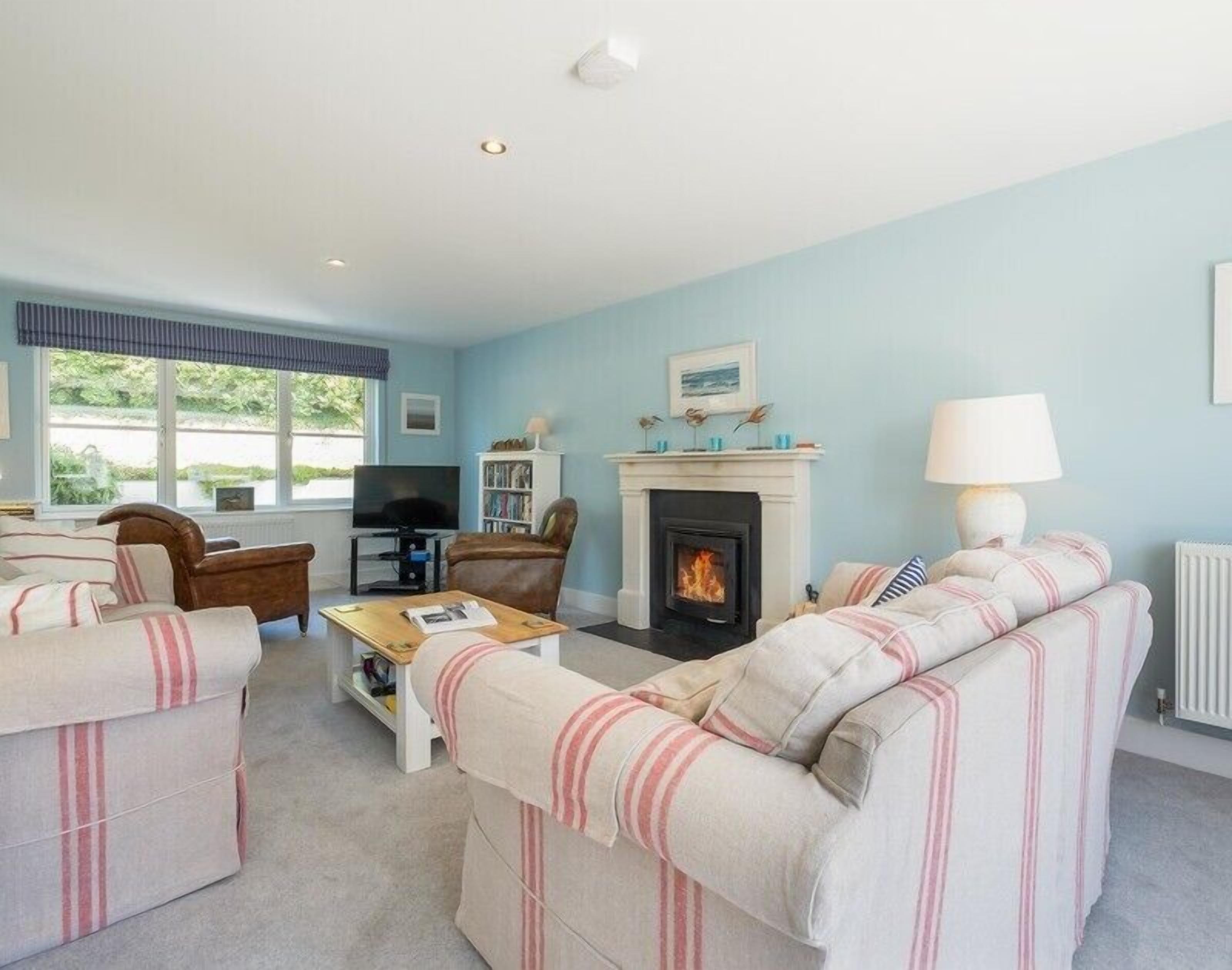 Cottage | Living room | DVD player