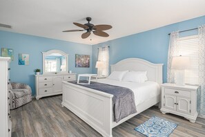 3 bedrooms, iron/ironing board, free WiFi, bed sheets - 3/2 Heated Pool & Putting Green - Port Charlotte - Come Relax & Enjoy! (Port Charlotte)