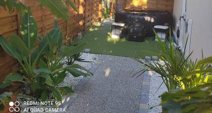 logement del'écluse d'Episy avec SPA extérieur