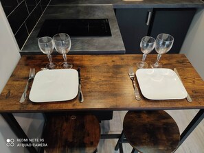Fridge, microwave, stovetop, coffee/tea maker - Episy lock housing with outdoor SPA  (Moret-Loing-et-Orvanne)