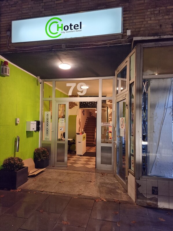 Front of property - City Comfort Hotel Hamburg Hauptbahnhof (Hamburg)