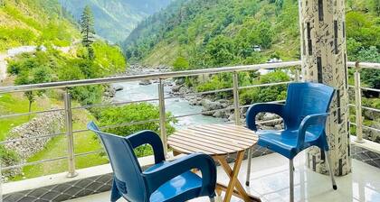 River Nights Hotel And Restaurant