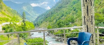 River Nights Hotel And Restaurant