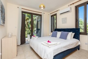 5 habitaciones, tabla de planchar con plancha, wifi y ropa de cama 