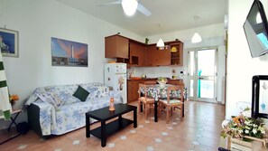 TV - Mary Seahouse - In the Center of Santa Maria di Leuca, Two Steps from the Sea (Leuca)