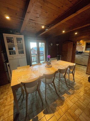 Dining - FAMILY CHALET AT THE FOOT OF THE SLOPES AND SHOPS (Cohennoz)