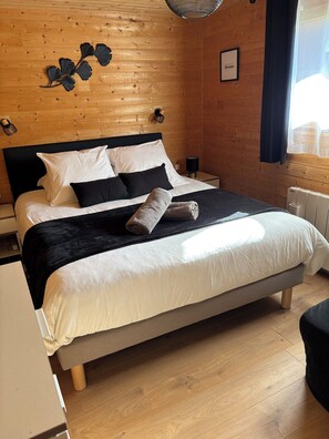 4 Schlafzimmer, Bügeleisen/Bügelbrett, kostenloses WLAN, Bettwäsche