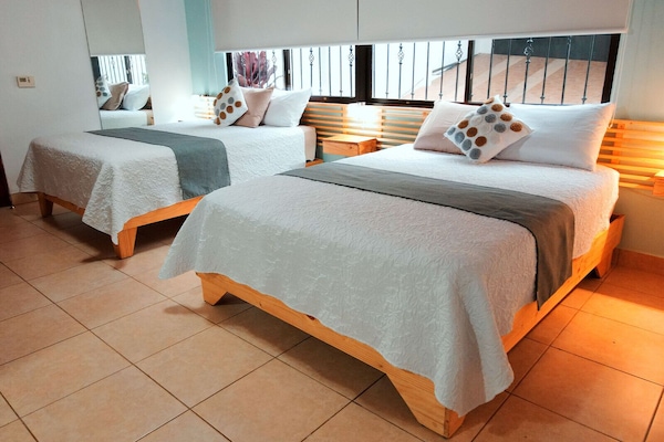 Elite Double Room | Free WiFi, bed sheets