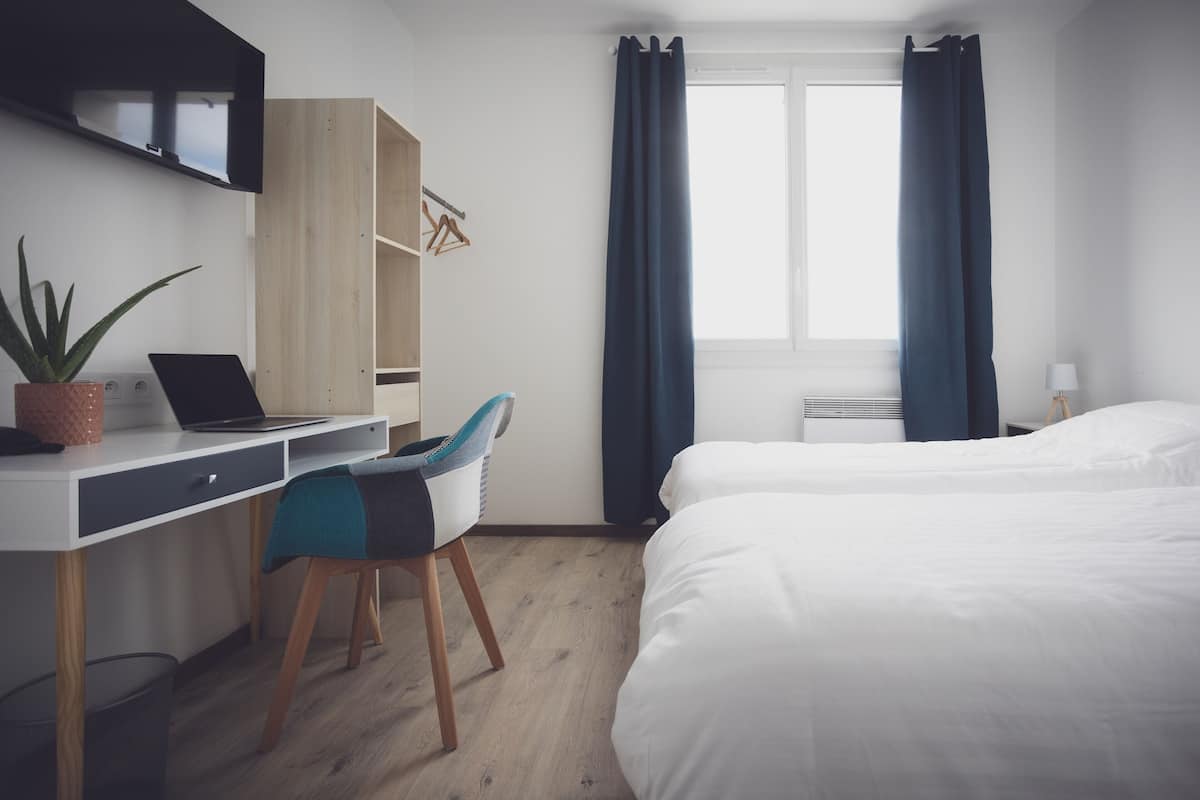 Individually furnished, desk, laptop workspace, free WiFi