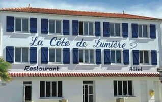 Petit déjeuner, déjeuner et dîner servis sur place