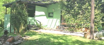 Fully equipped tiny home sleeps 3