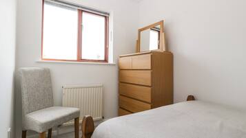 Cottage | 2 bedrooms, individually decorated, individually furnished, free WiFi