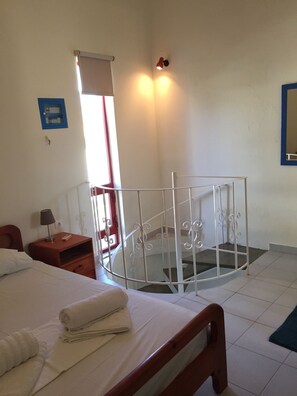 1 camera, ferro/asse da stiro, Wi-Fi gratuito, lenzuola