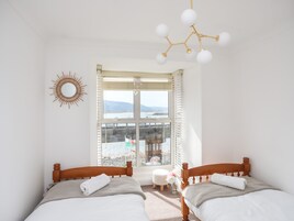 Cottage | 3 bedrooms, individually decorated, individually furnished, free WiFi