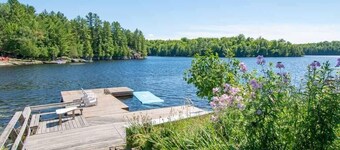 Lakeside Cove - Three Bedroom Cottage, Sleeps 10