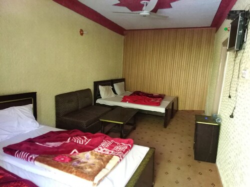 Green City Hotel And Restaurant