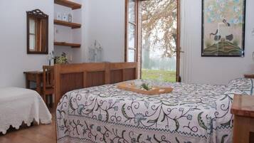 2 chambres, fer et planche Ă repasser, Wi-Fi gratuit, draps fournis