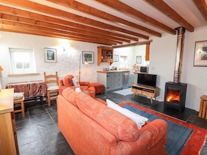 Cottage | Living area