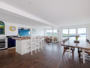 Cottage | Dining