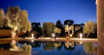 TD Villa Ricchiari Traditional Villa With Designer Pool