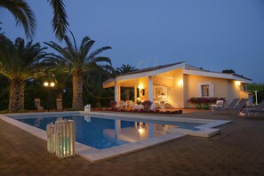 4 bedrooms - TD Villa Marinesca Typical Villa With Pool (Polignano a Mare)